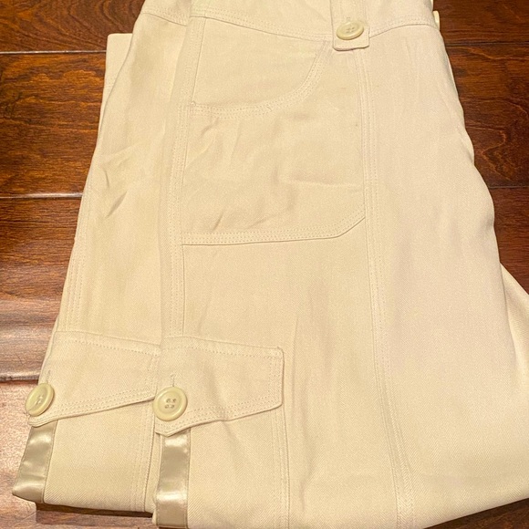 White House Black Market 100% Silk Cropped Pants - Picture 1 of 4